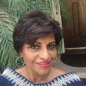 Meet your Posher, Valesca